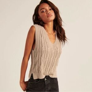 Abercrombie & Fitch Cable Knit Sweater Vest